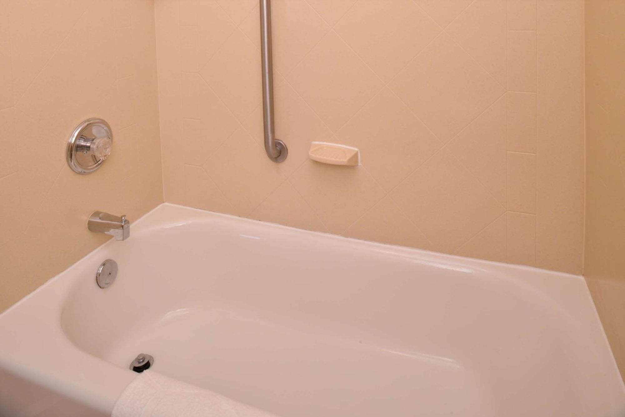Hampton Inn By Hilton Litchfield Εξωτερικό φωτογραφία