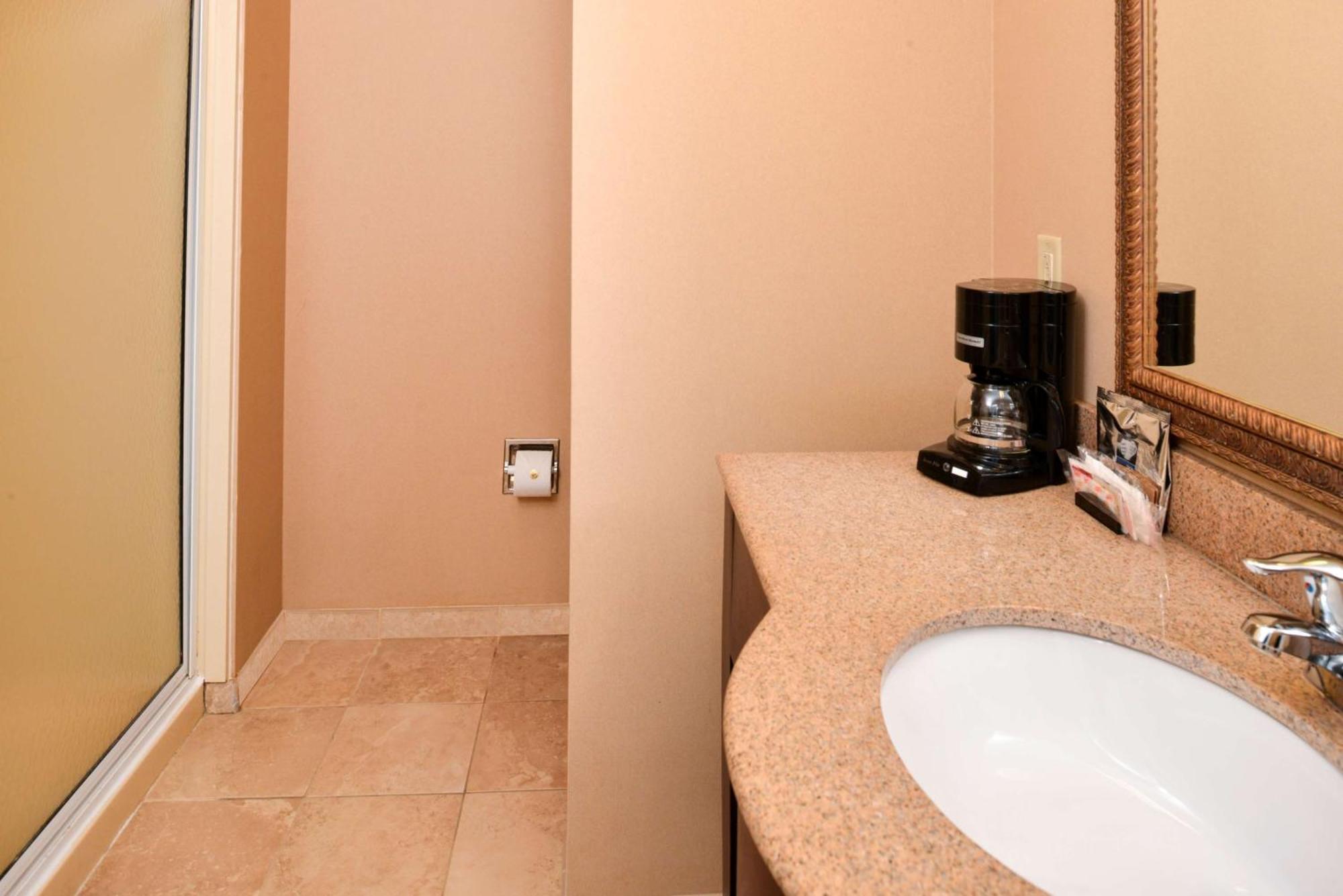 Hampton Inn By Hilton Litchfield Εξωτερικό φωτογραφία